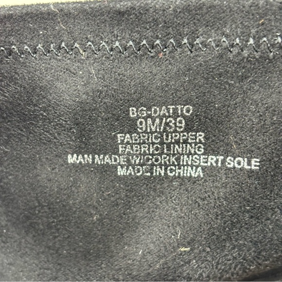 New BCBG Black 3” Comfort Heel Ankle Boots Bootie Side Zip Gold Hardware Size 9 - Picture 10 of 13